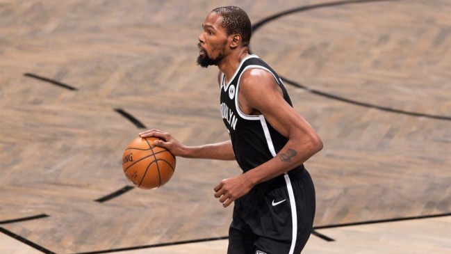 Kevin Durant recibió millonaria multa por insultos homofóbicos a actor de la serie “Friends”