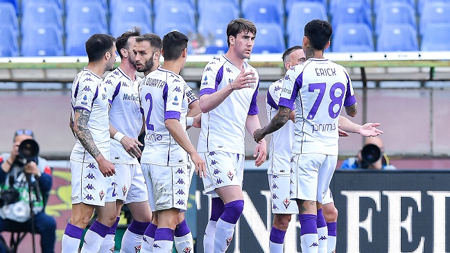 Erick Pulgar participó en sufrido empate de Fiorentina ante Genoa