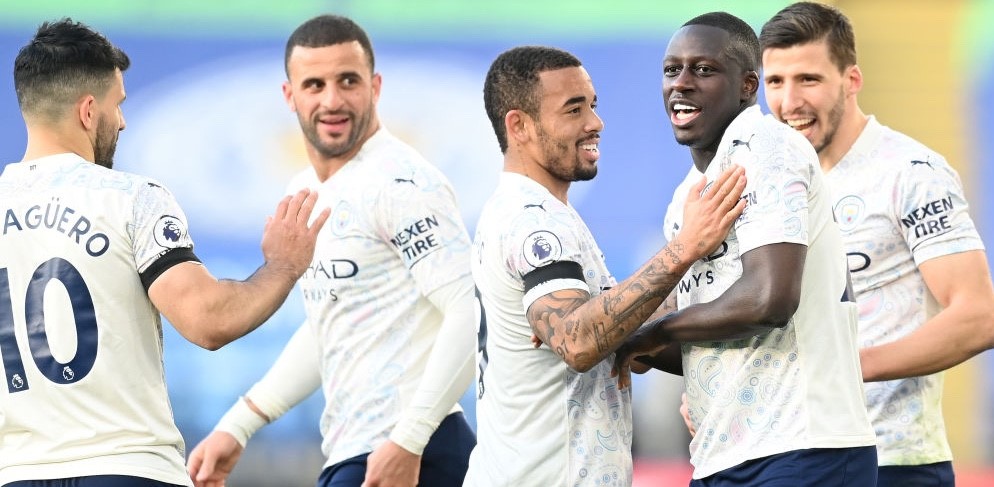 Manchester City doblegó a Leicester y sigue tomando distancia en la cima de la Premier
