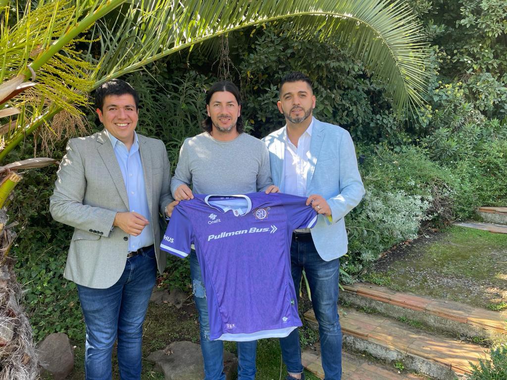 San Antonio Unido oficializó el fichaje de Jaime Valdés