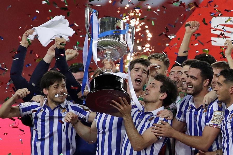 Real Sociedad levantó por tercera vez la Copa del Rey tras vencer a Athletic de Bilbao en Sevilla
