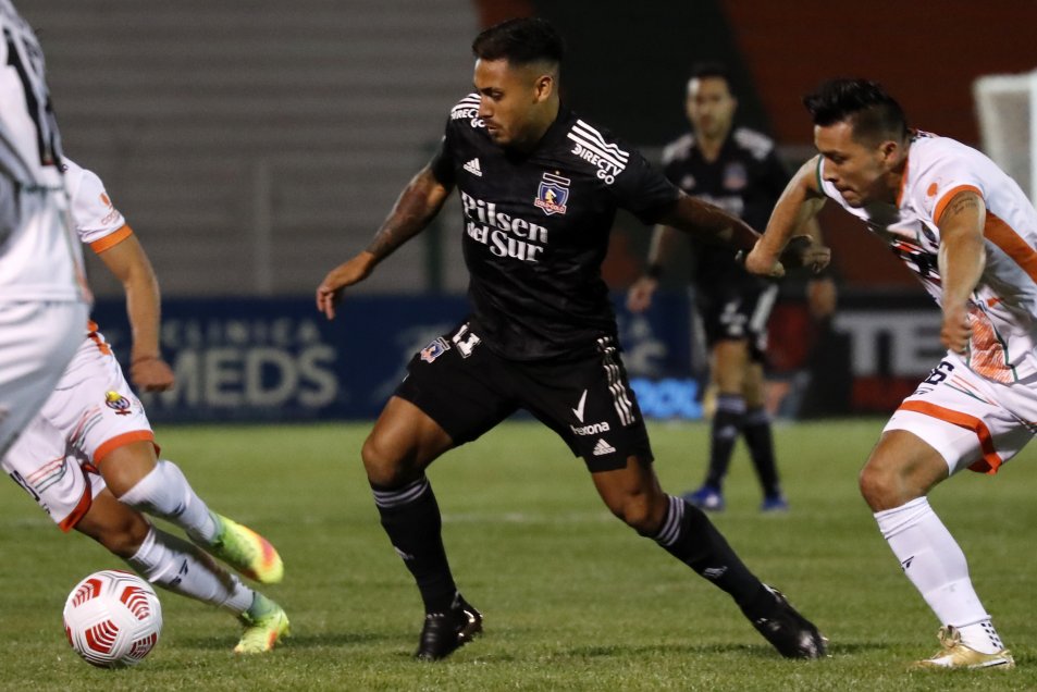 Iván Morales mostró sus credenciales y le dio la victoria a Colo Colo ante Cobresal en El Salvador