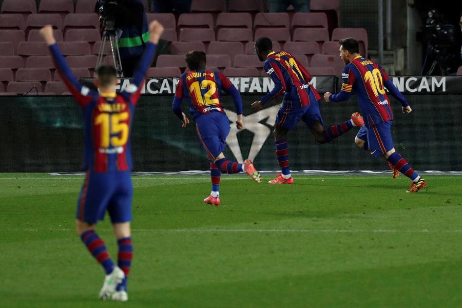 FC Barcelona derribó en la agonía a Real Valladolid y quedó muy cerca de la cima en España