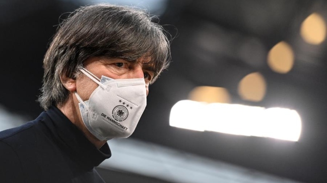 Federación Alemana respaldó a Löw tras desastre frente a Macedonia del Norte