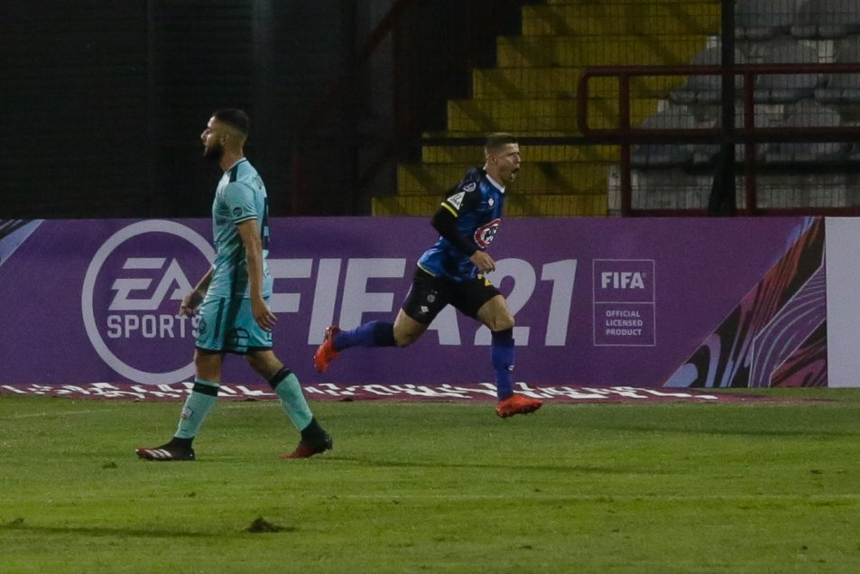 Martínez, Mazzantti y Silva timbraron la clasificación de Huachipato en la Sudamericana