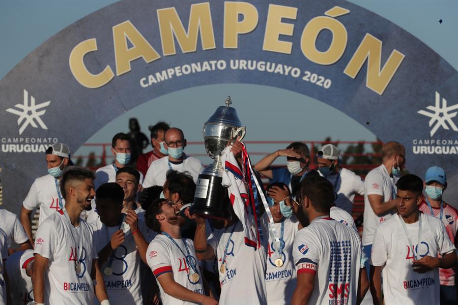 Nacional derrotó a Rentistas y se coronó bicampeón en Uruguay