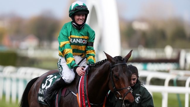 Rachael Blackmore se convirtió en la primera mujer que gana el tradicional Grand National