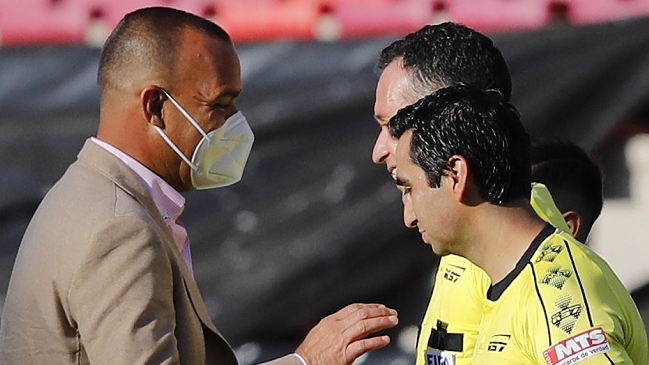 U. de Chile pedirá sanciones y una investigación por arbitraje de Angelo Hermosilla