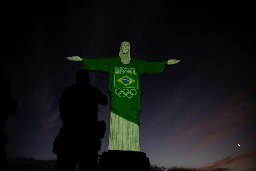 El Cristo Redentor se tiñó de verde y amarillo a 100 días de los Juegos Olímpicos de Tokio