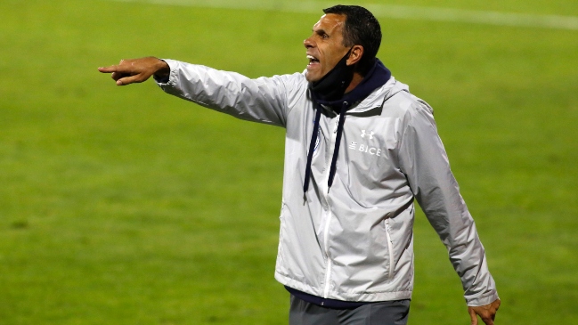 Gustavo Poyet: Uno de los objetivos de este año es mejorar lo que ha hecho la UC en Libertadores
