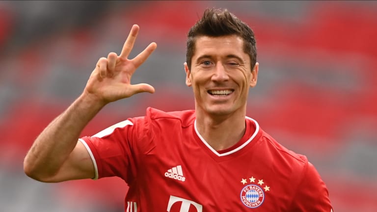 Robert Lewandowski volvió a entrenar con balón tras su lesión de ligamentos