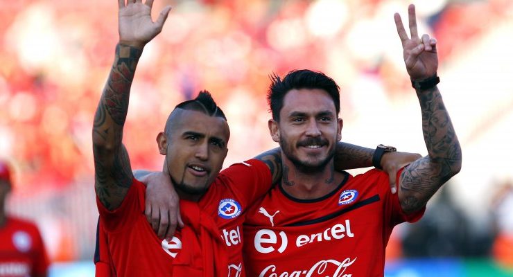 Mauricio Pinilla: Arturo Vidal tiene una inflamación en su rodilla que será intervenida