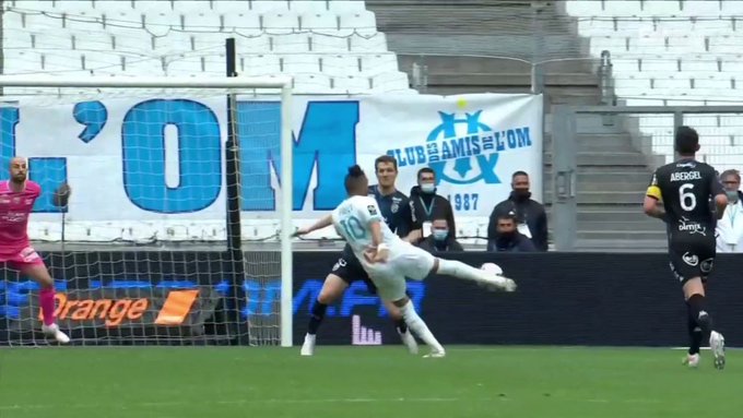 Dimitri Payet deslumbró con un golazo en triunfo del Marsella de Sampaoli sobre Lorient