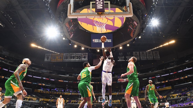 Los Angeles Lakers superó al líder Utah Jazz en la prórroga