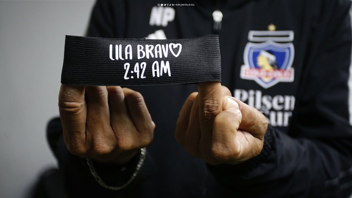 Plantel de Colo Colo portó un brazalete negro por el fallecimiento de la madre de Iván Morales