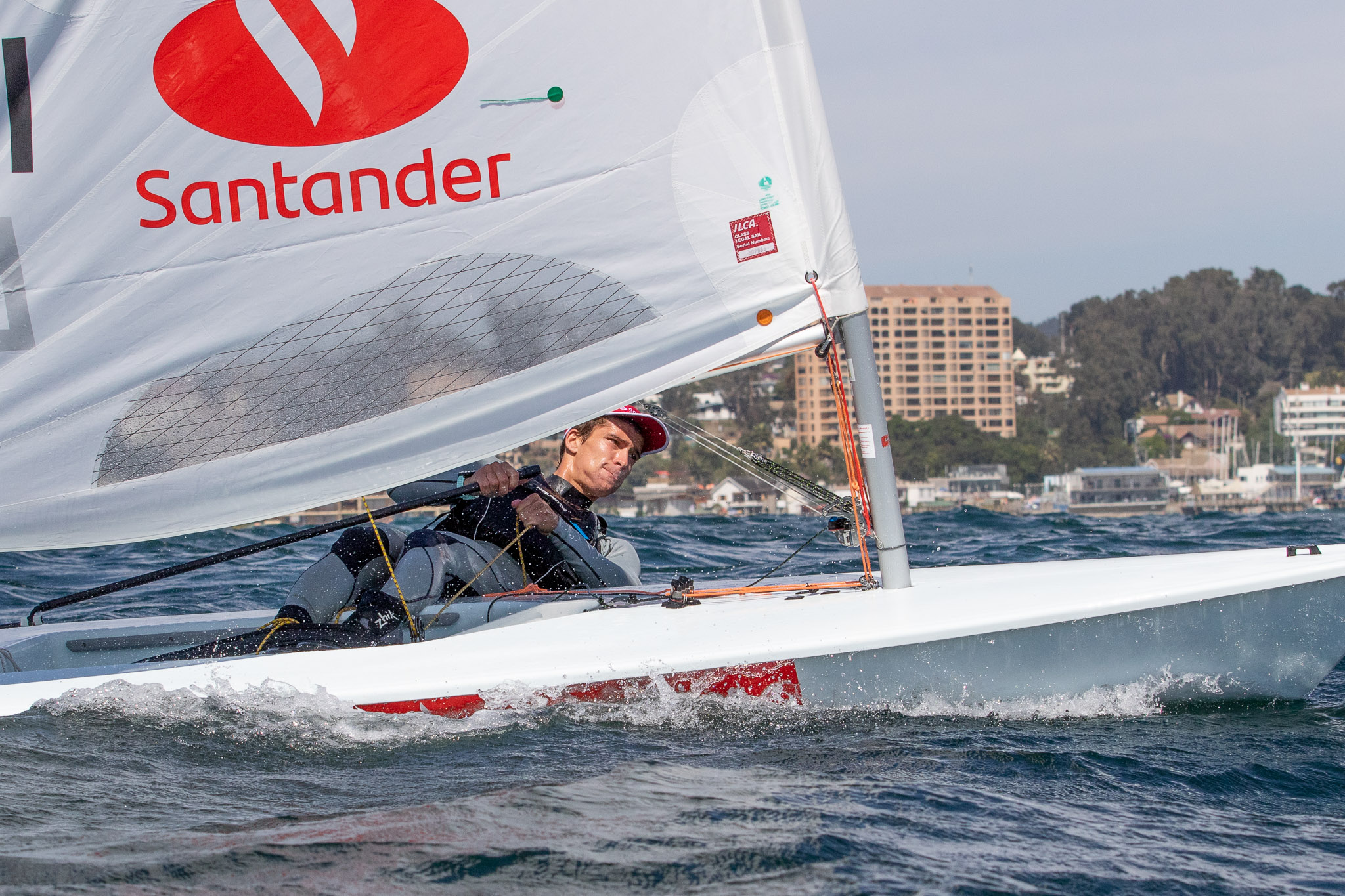 Clemente Seguel debutará este lunes en campeonato continental europeo de vela laser