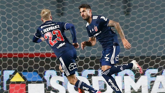 Joaquín Larrivey tardó seis minutos en cancha para adelantar a la U frente a U. Española