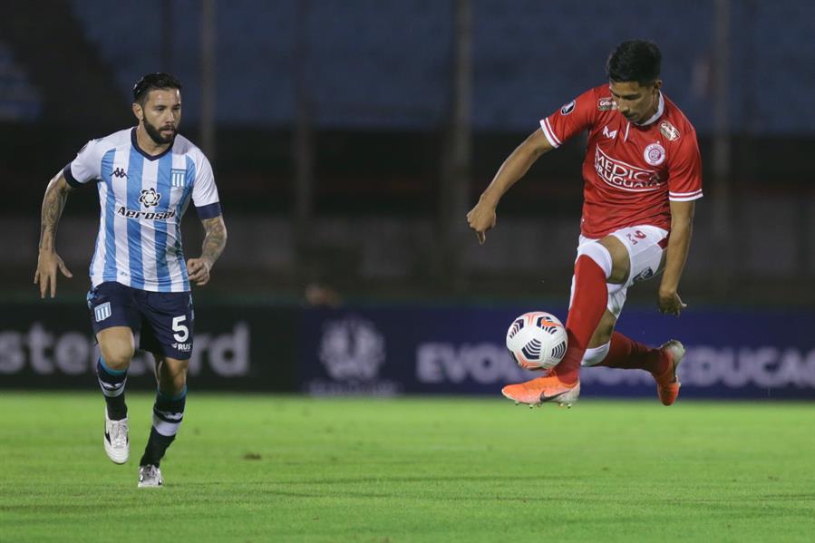 Racing contó con Arias y Mena en agónico empate ante Rentistas en Copa Libertadores