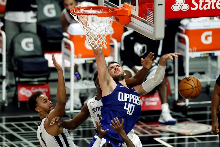 LA Clippers superó las ausencias de sus figuras para batir a Memphis