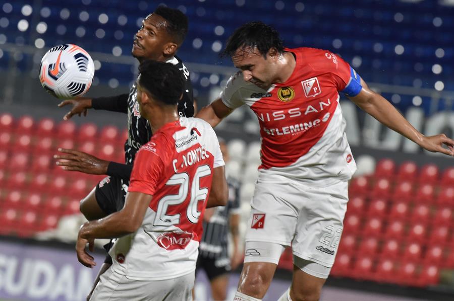 Corinthians no pudo con River Plate de Paraguay en su debut en Copa Sudamericana