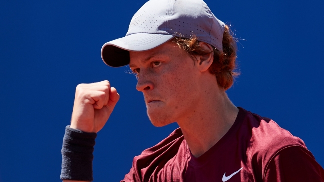 Jannik Sinner sorprendió a Rublev y es el primer semifinalista en Barcelona
