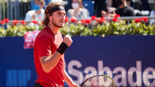 Stefanos Tsisipas arrolló a Auger-Aliassime en cuartos de final de Barcelona
