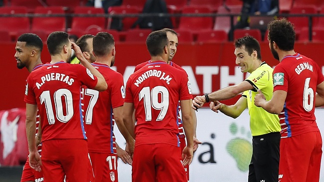 ¡Insólito! Duelo de Sevilla ante Granada se reanudó después del pitazo final