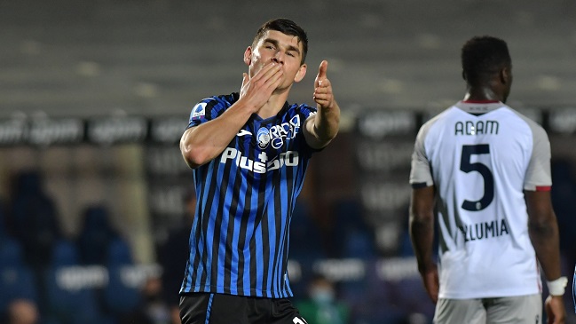 Atalanta aplastó a Bologna de Gary Medel en la liga italiana