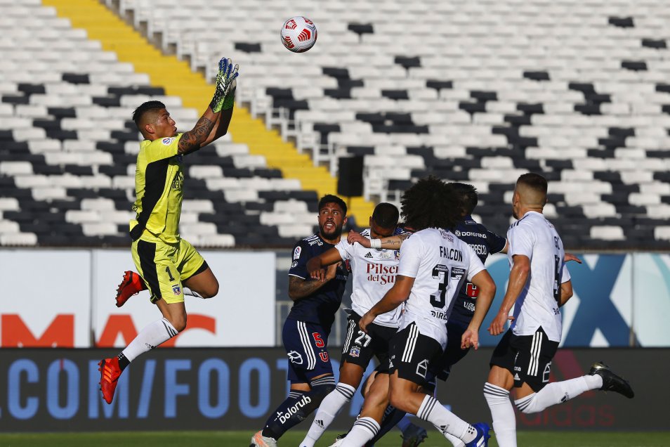 El Uno a Uno de Colo Colo: Leonardo Gil fue la figura y la solidez defensiva su soporte
