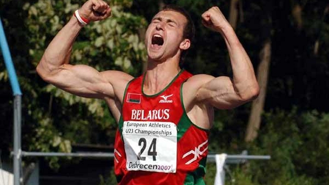 Un atleta se declaró en huelga de hambre y puso a la venta su medalla de oro