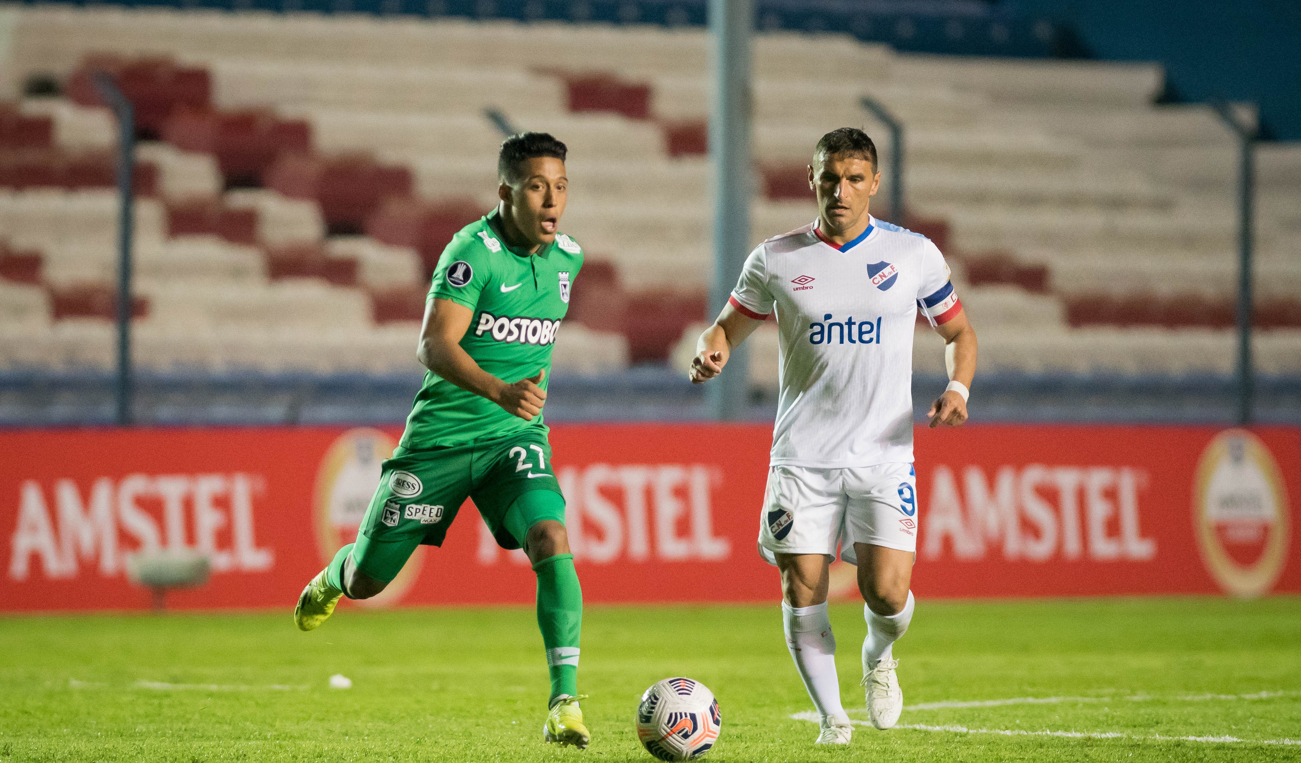 Nacional y Atlético Nacional empataron en un frenético partidazo de la Copa Libertadores