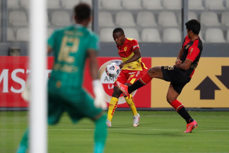 Melgar logró ante Aucas su segunda victoria en la Copa Sudamericana