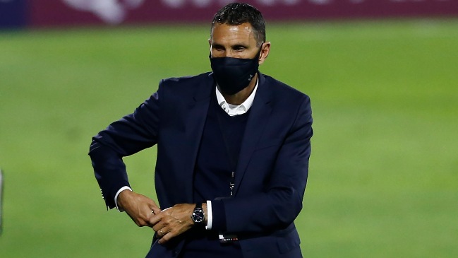 Gustavo Poyet: Tenemos que mejorar dramáticamente, yo soy el responsable