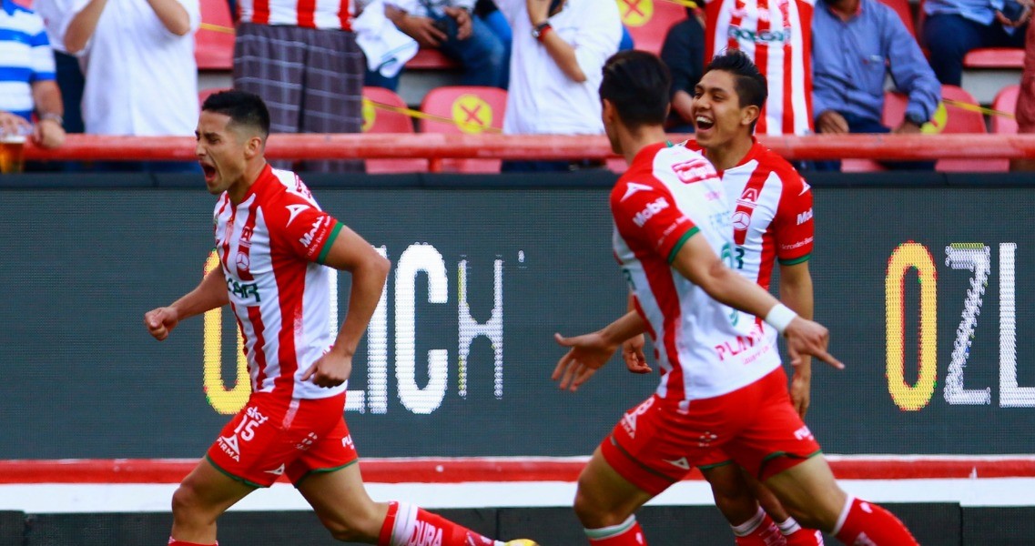 Juan Delgado anotó en la dura goleada que sufrió Necaxa ante Atlas en México