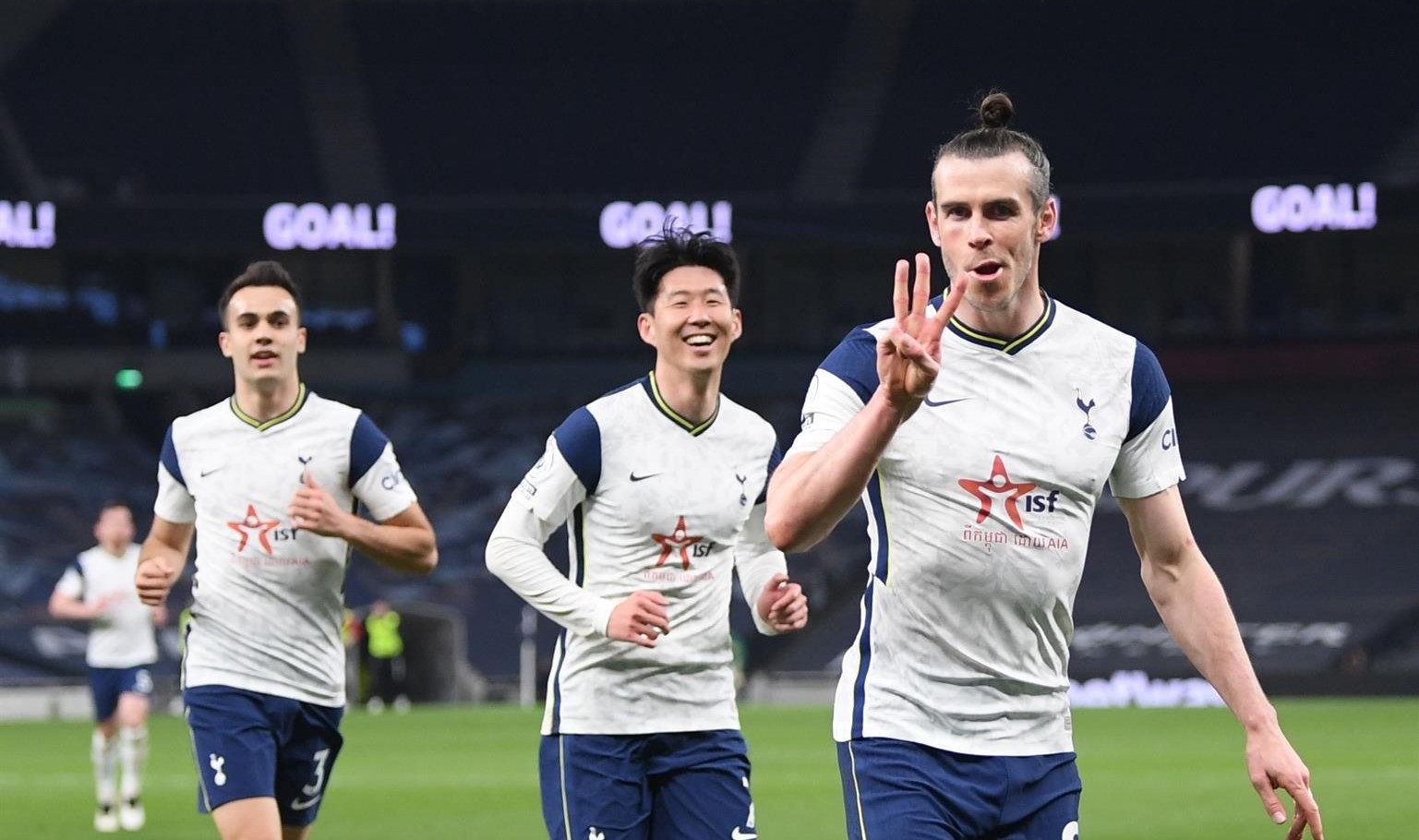 Gareth Bale brilló con un hat-trick en goleada de Tottenham sobre Sheffield United