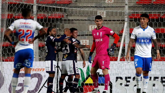 Melipilla impuso condiciones y le propinó una nueva derrota a una decaída Universidad Católica