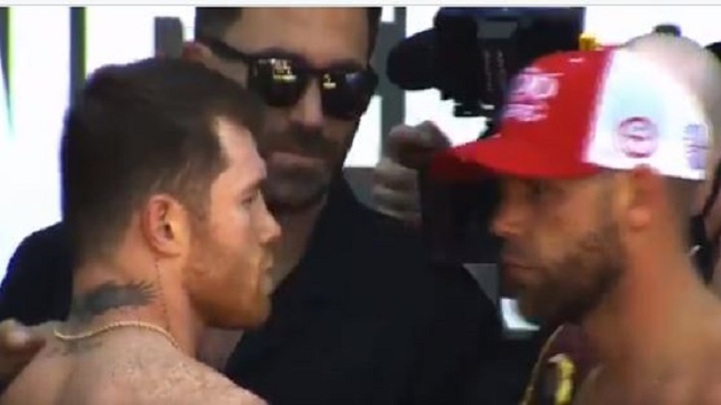 “Canelo” Alvarez y Saunders tuvieron un tenso cara a cara en la previa de su combate