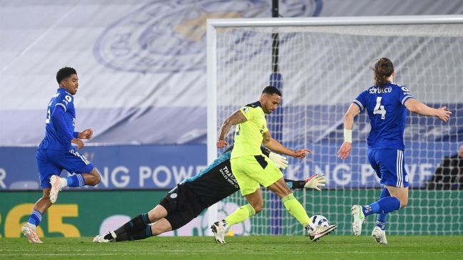Newcastle sorprendió a domicilio a Leicester City y lo derrotó de forma contundente en Inglaterra