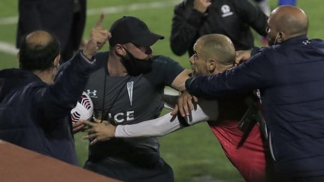 Diego Poyet explicó su entrevero con Andrés D’Alessandro y posterior expulsión ante Nacional