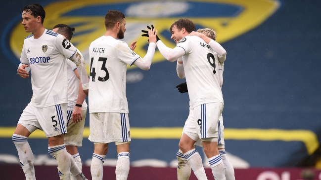 Leeds United venció a Tottenham y se ilusiona con llegar a Europa