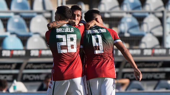 Vélez Sarsfield de Pablo Galdames aplastó a Gimnasia y Esgrima en el fútbol argentino