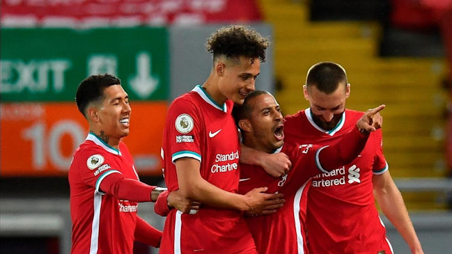 Thiago Alcántara anotó su primer gol con Liverpool en triunfo sobre Southampton por Premier