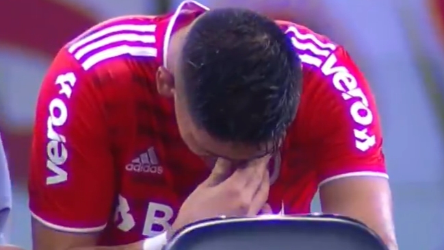 Carlos Palacios salió entre lágrimas en duelo de Inter de Porto Alegre