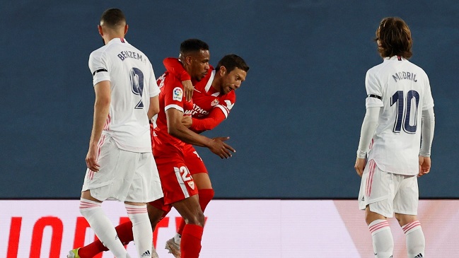 Real Madrid logró agónico empate ante Sevilla y puso al rojo vivo la liga española