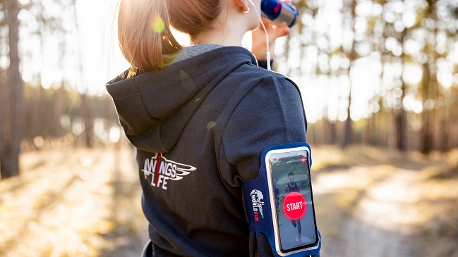 Más de mil personas participaron en Chile en la carrera Wings for Life World Run