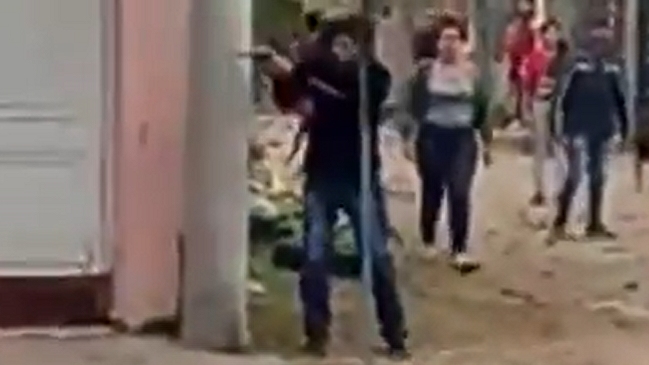 Hinchas de Unión y Colón sembraron el pánico con balacera en plena vía pública