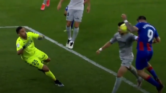 Bravo fue criticado por tener responsabilidad en el gol del empate de Eibar contra Betis