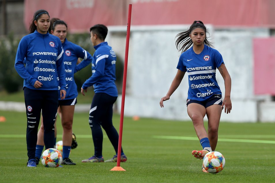 La Roja femenina completó su cuarta jornada de prácticas con miras a los Juegos Olímpicos