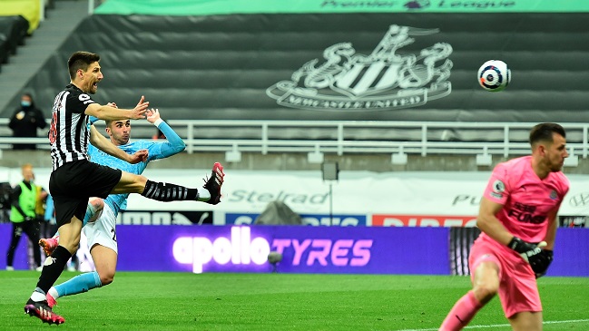 ¡Se pasó! El golazo de taco de Ferran Torres que va directo al Premio Puskas