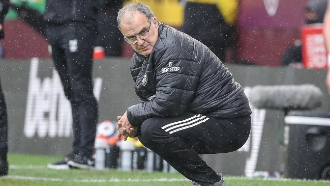 Leeds de Bielsa goleó a Burnley y se aferró a la ilusión de clasificar a copas europeas